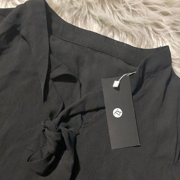 BLACK Scrunched Sleeve Tie Neck Blouse - Picture 5 of 6